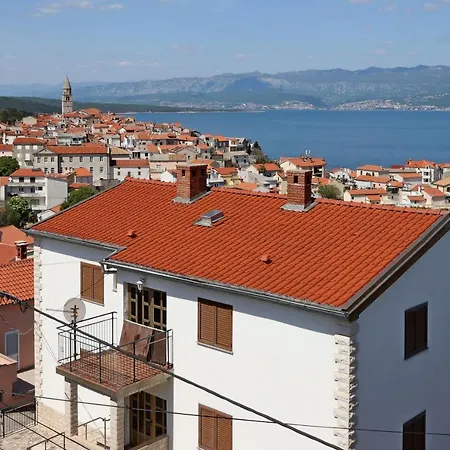 Apartments And Rooms With Parking Space Vrbnik, Krk - 5299 Guest house Vrbnik (Primorje-Gorski Kotar)