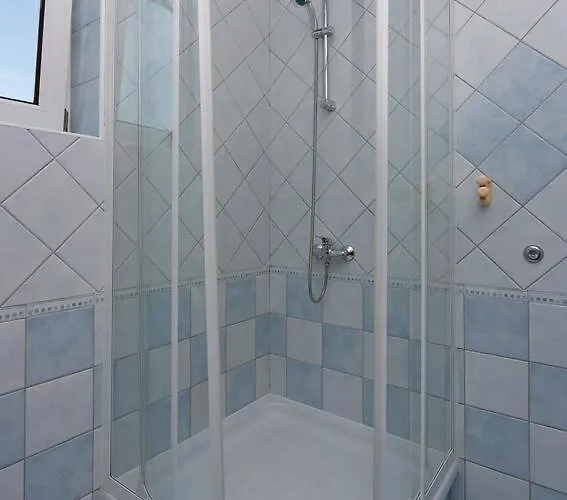 Гостевой дом And With Parking Space - Krk - 5299