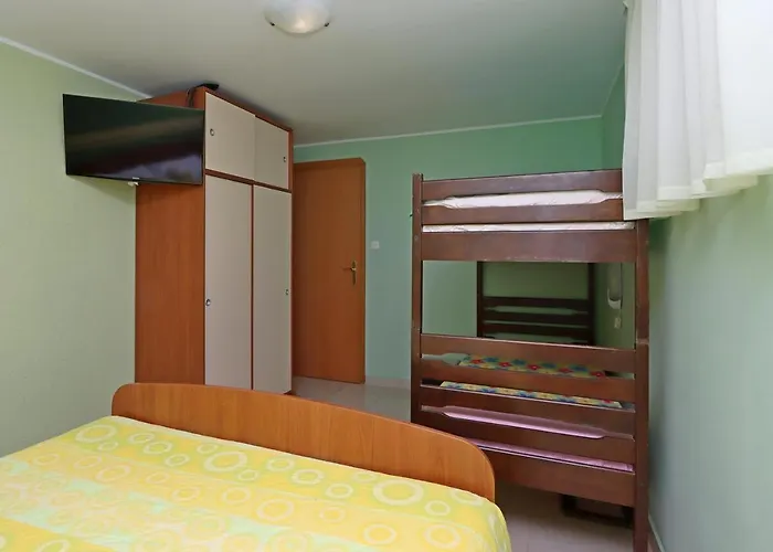Гостевой дом And With Parking Space - Krk - 5299